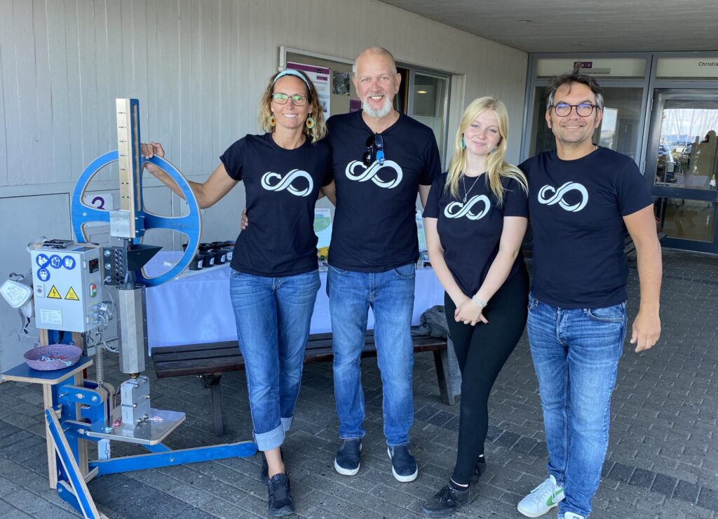 volunteer positions and jobs with impact for clean oceans